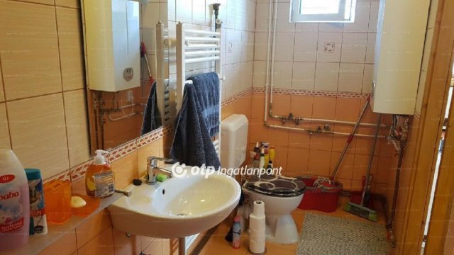 Eladó nyaraló, Mezőkövesden 28 M Ft, 2 szobás