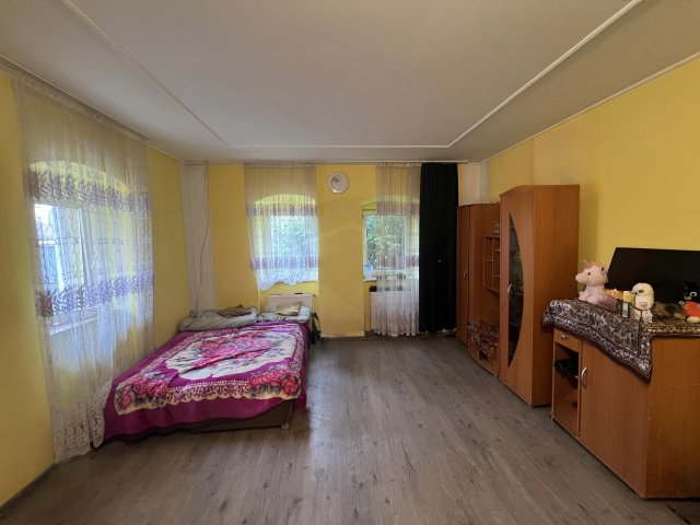 Eladó családi ház, Isaszegen 60 M Ft, 2 szobás
