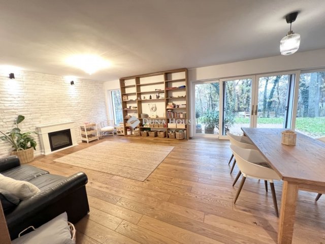 Eladó családi ház, Balatonalmádiban 265 M Ft, 6 szobás