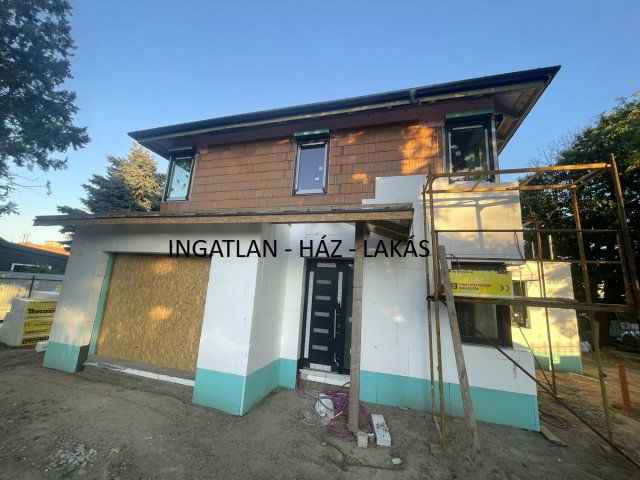 Eladó családi ház, Budapesten, XVI. kerületben 269.9 M Ft