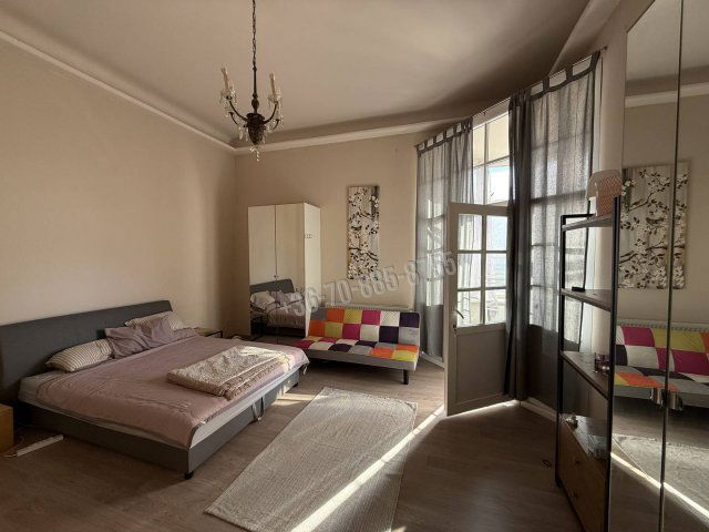 Kiadó téglalakás, albérlet, Budapesten, VI. kerületben