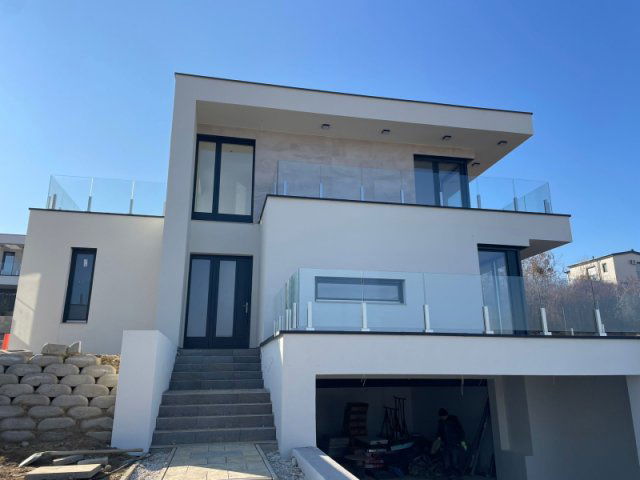 Eladó ikerház, Budapesten, III. kerületben 299 M Ft, 4 szobás