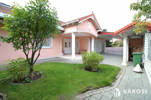 Eladó családi ház, Piliscsabán 239 M Ft, 6 szobás