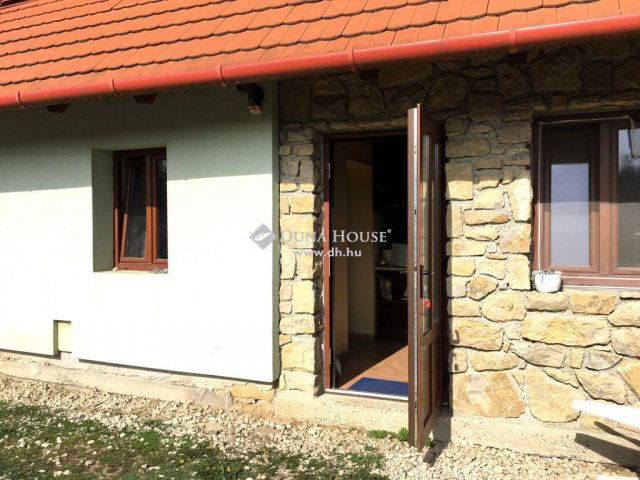 Eladó családi ház, Bakonynánán 75 M Ft, 2 szobás