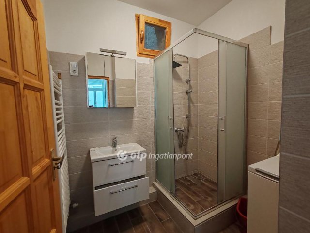 Kiadó téglalakás, albérlet, Egerben 200 E Ft / hó, 2 szobás