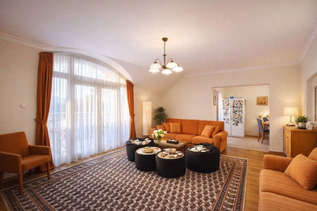 Kiadó téglalakás, albérlet, Debrecenben 300 E Ft / hó, 4 szobás