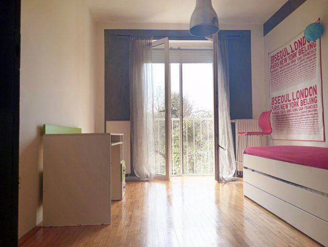 Kiadó téglalakás, albérlet, Pécsett 250 E Ft / hó, 3 szobás