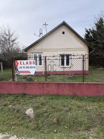 Eladó családi ház, Nyáregyházán 19.9 M Ft, 2 szobás