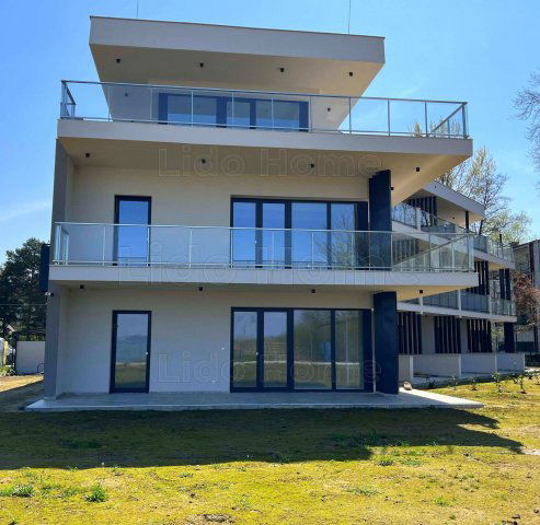 Eladó nyaraló, Balatonfenyvesen 146.475 M Ft, 3 szobás