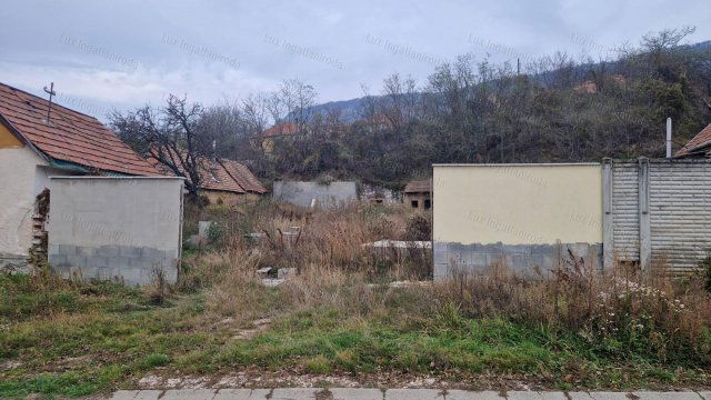 Eladó telek, Kesztölcön 17.5 M Ft / költözzbe.hu