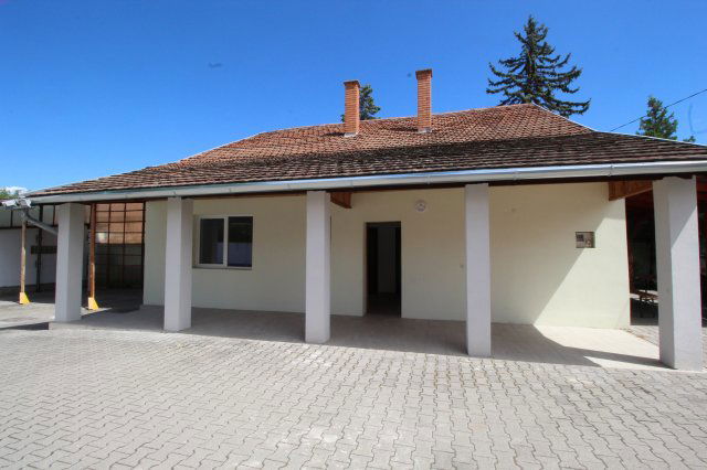 Kiadó ipari ingatlan, Pomázon 990 E Ft / hó