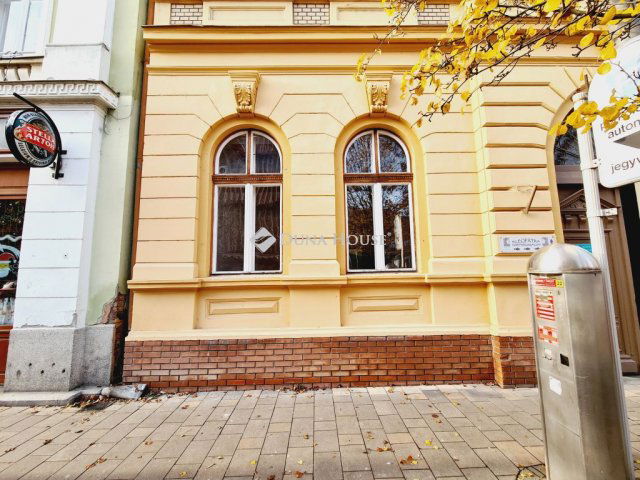 Kiadó téglalakás, albérlet, Békéscsabán, Irányi utcában