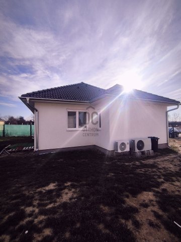 Eladó családi ház, Zalaboldogfán 74 M Ft, 3 szobás