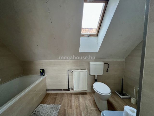 Eladó családi ház, Törökbálinton 95 M Ft, 4+1 szobás