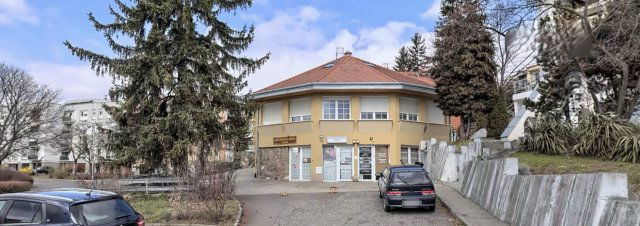 Eladó üzlethelyiség, Pécsett 59 M Ft, 2 szobás