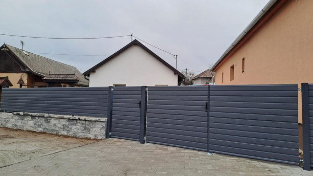 Eladó családi ház, Nyergesújfaluban 86.6 M Ft, 4 szobás