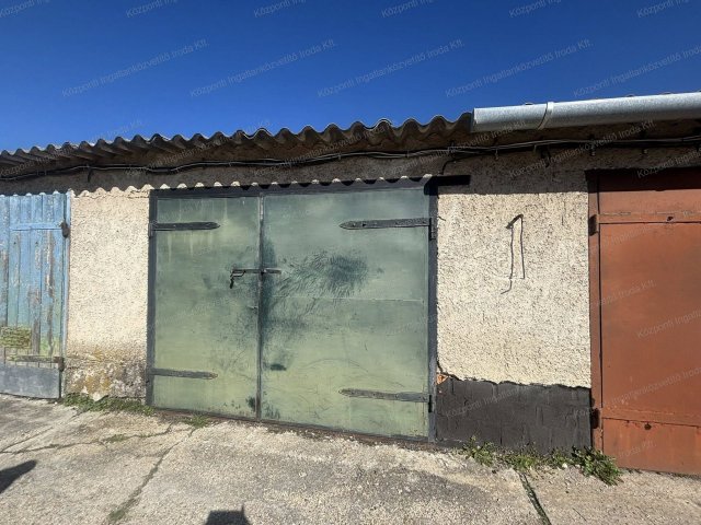 Eladó garázs, Oroszlányban 4.89 M Ft / költözzbe.hu