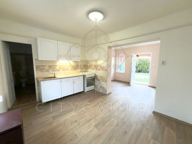 Eladó családi ház, Siófokon 65 M Ft, 2 szobás