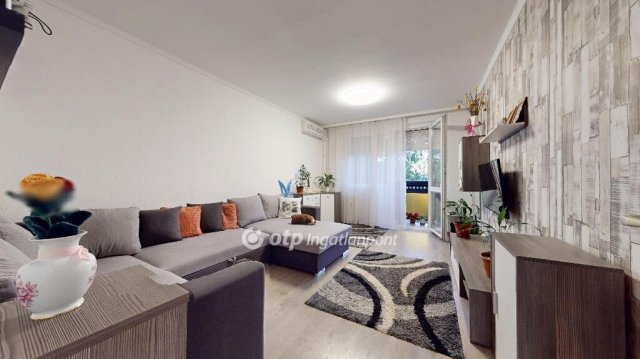 Eladó panellakás, Mátészalkán 43.8 M Ft, 2+1 szobás