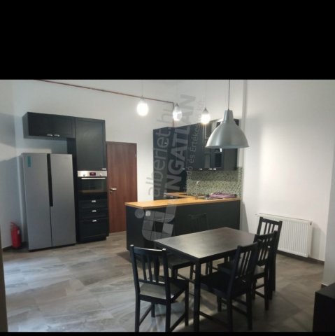 Kiadó téglalakás, albérlet, VIII. kerületben, Népszínház utcában