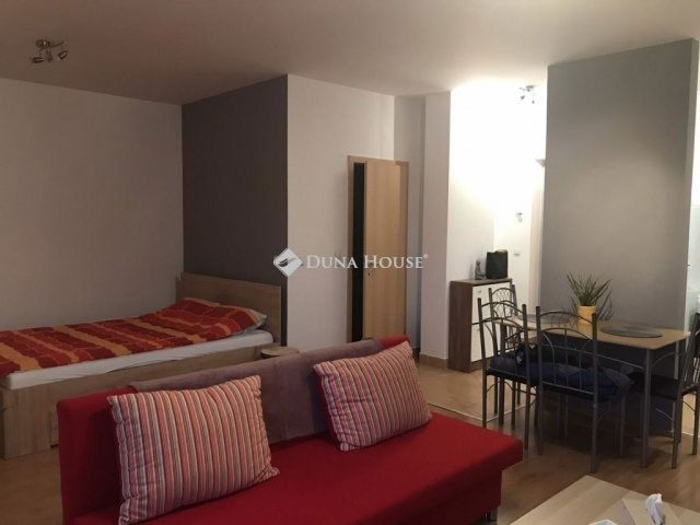 Eladó téglalakás, Budapesten, IX. kerületben 72.9 M Ft, 1 szobás