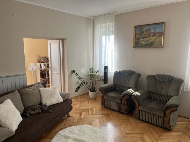 Eladó téglalakás, Zalaegerszegen 89.5 M Ft, 5 szobás