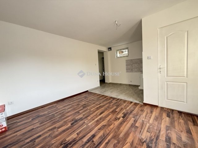 Eladó téglalakás, Budapesten, XXI. kerületben 27.9 M Ft
