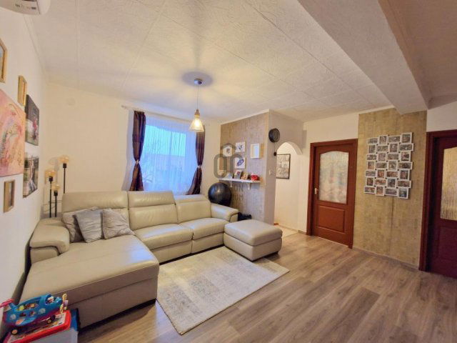 Eladó ikerház, Monoron 78.5 M Ft, 3 szobás / költözzbe.hu