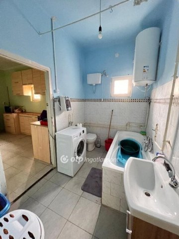 Eladó családi ház, Mezőcsáton 19.9 M Ft, 3 szobás