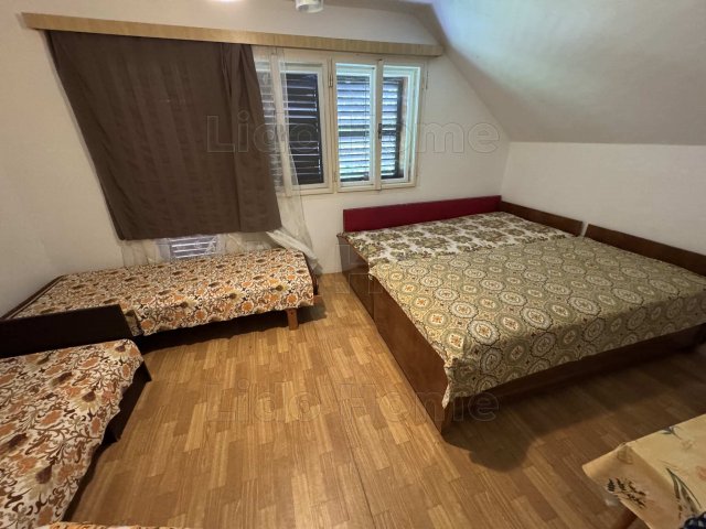 Eladó nyaraló, Siófokon 70 M Ft, 3 szobás / költözzbe.hu