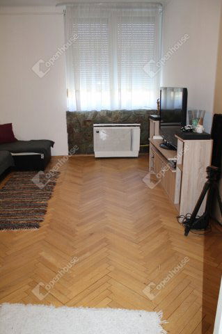 Eladó téglalakás, Szombathelyen 37.9 M Ft, 2 szobás