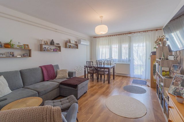 Eladó panellakás, Kecskeméten 42 M Ft, 2 szobás