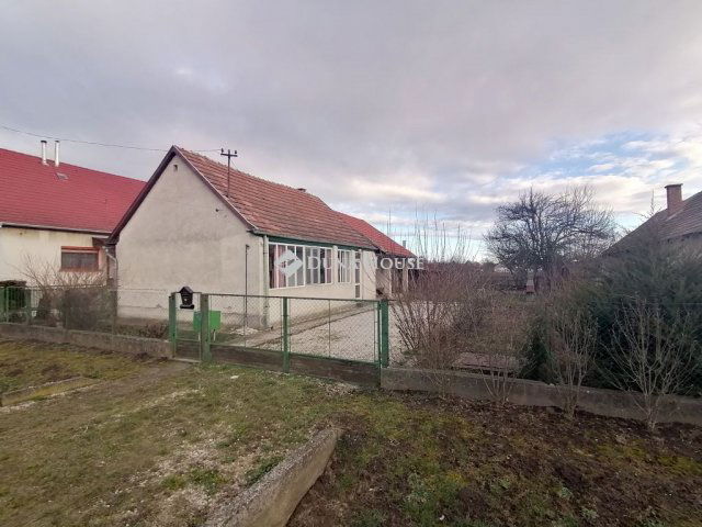 Eladó családi ház, Kislángon 24.79 M Ft, 2 szobás