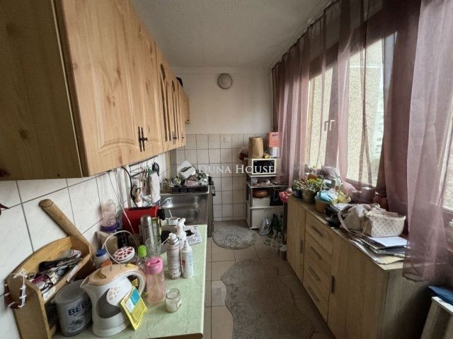 Eladó panellakás, Kecskeméten 42.9 M Ft, 2 szobás