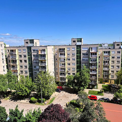 Eladó panellakás, Kecskeméten 47.9 M Ft, 2 szobás