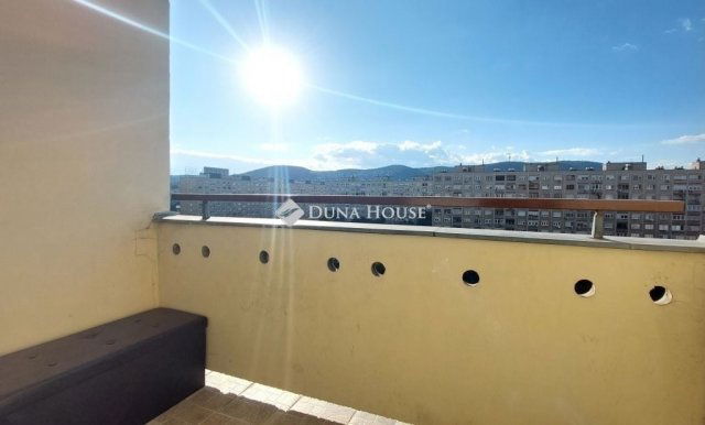 Eladó panellakás, Budapesten, III. kerületben 67.9 M Ft, 2 szobás