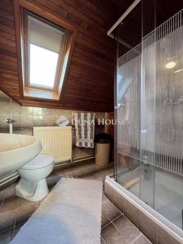 Eladó családi ház, Balatonfűzfőn 119.9 M Ft, 4 szobás