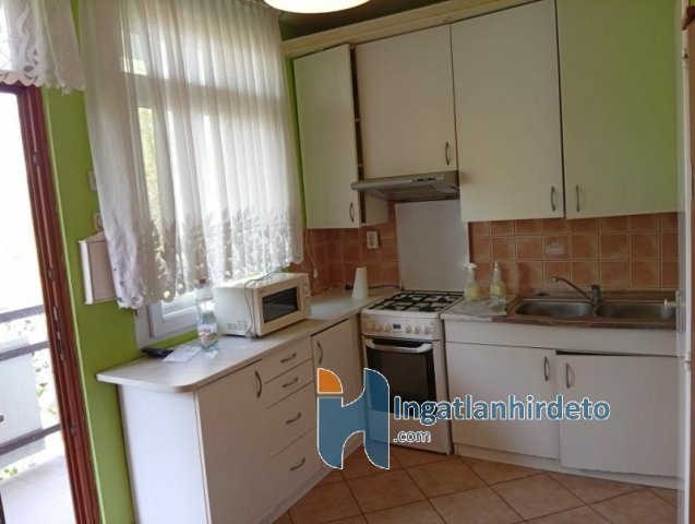 Eladó téglalakás, Jászberényben 39.9 M Ft, 3 szobás