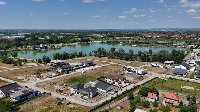 Eladó ikerház, Dunaharasztin 160 M Ft, 4 szobás