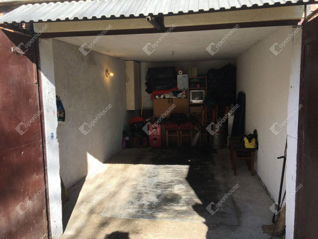 Eladó garázs, Szegeden 10.5 M Ft / költözzbe.hu