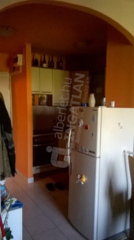 Kiadó téglalakás, albérlet, XIV. kerületben, Zászlós utcában