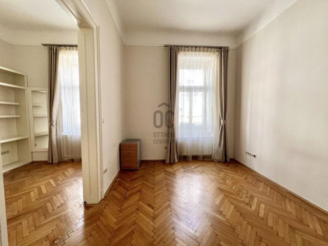 Kiadó téglalakás, albérlet, Budapesten, V. kerületben, 3 szobás