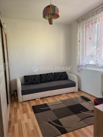 Eladó panellakás, Mosonmagyaróváron 48.9 M Ft, 2 szobás