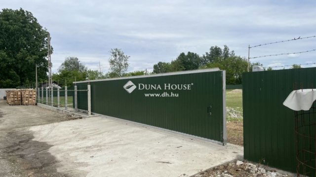 Eladó telek, Vecsésen 250 M Ft / költözzbe.hu