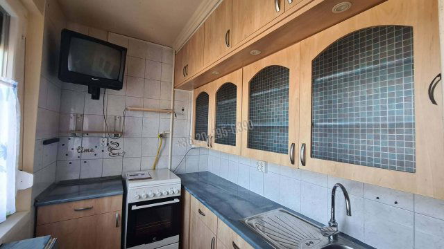 Eladó panellakás, Dunaújvárosban 31.99 M Ft, 2 szobás