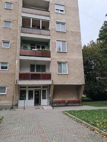Eladó téglalakás, Nyergesújfaluban 31 M Ft, 2+1 szobás