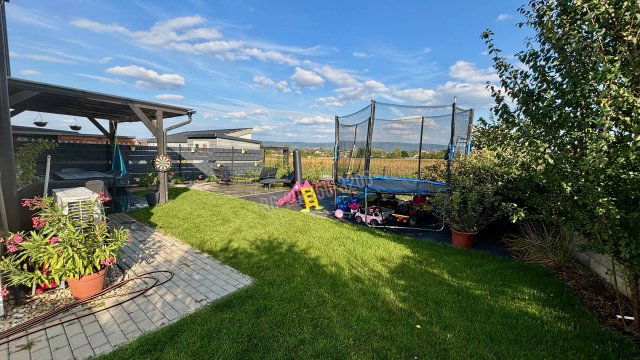 Eladó téglalakás, Tatán 79.99 M Ft, 3 szobás