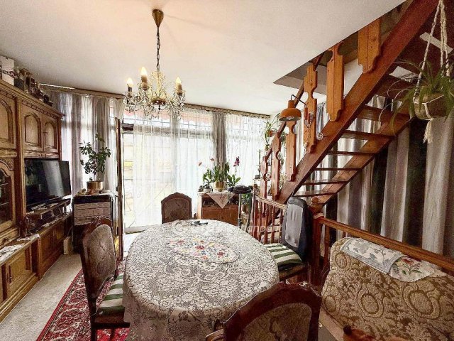 Eladó családi ház, Szigetszentmiklóson 99.5 M Ft, 5 szobás