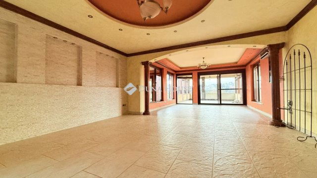 Eladó családi ház, Szentendrén, Szentlászlói úton 289 M Ft