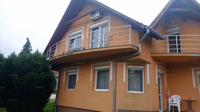 Eladó családi ház, Zalakaroson 110 M Ft, 7 szobás